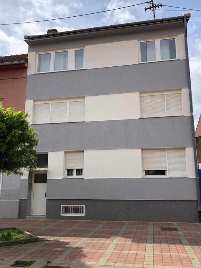 Apartman Bloom Osijek Exterior foto