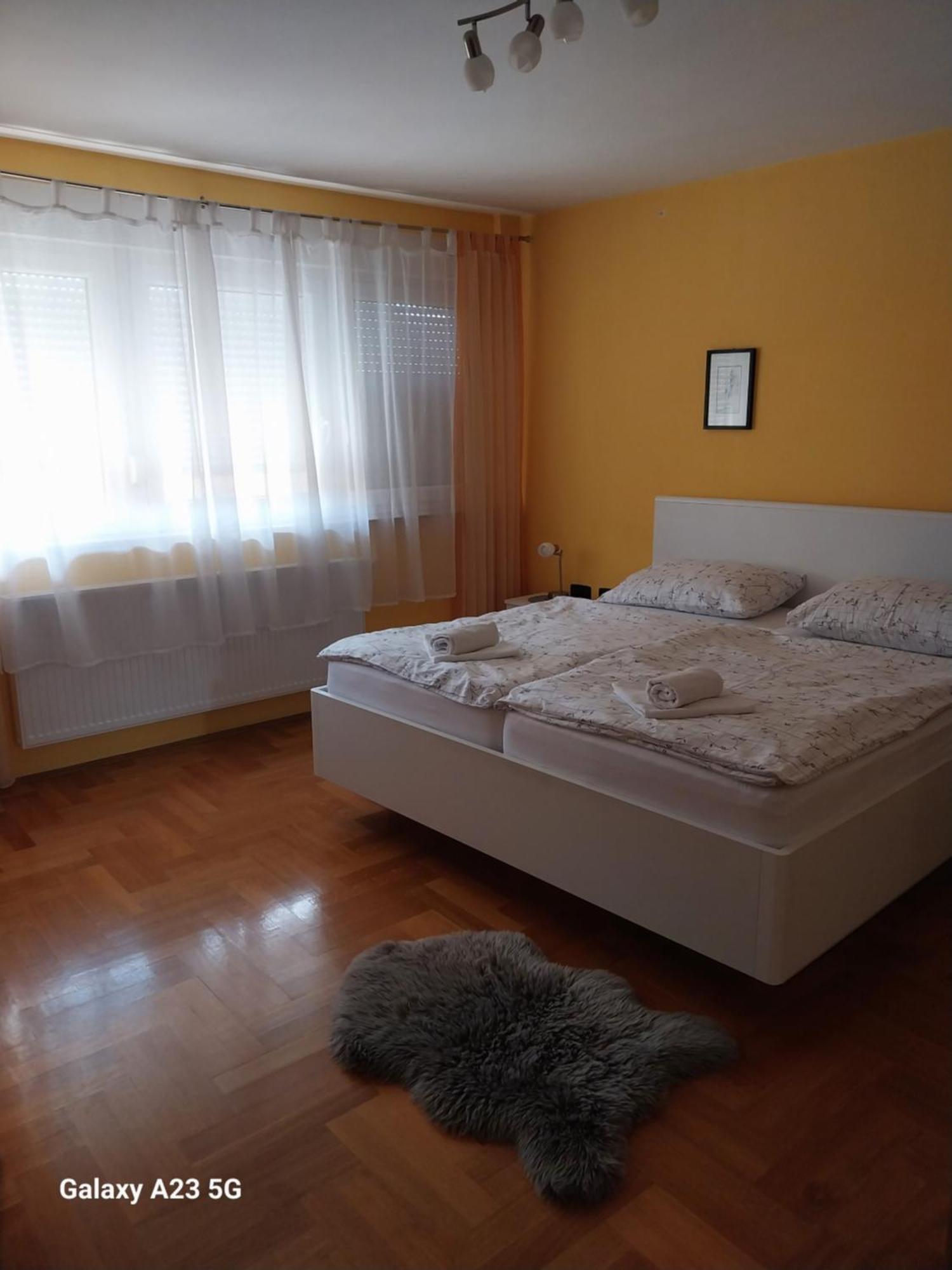 Apartman Bloom Osijek Exterior foto