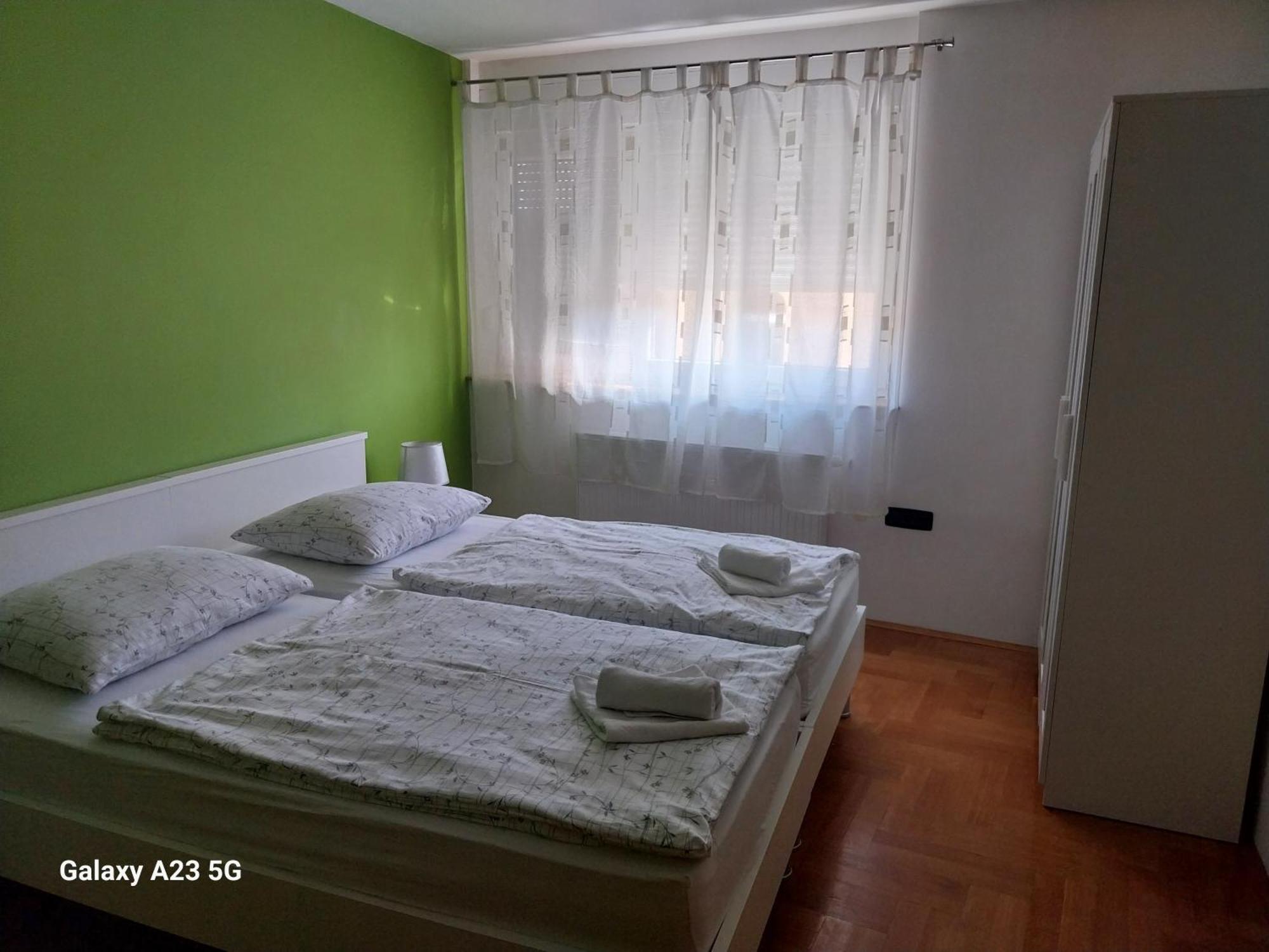 Apartman Bloom Osijek Exterior foto