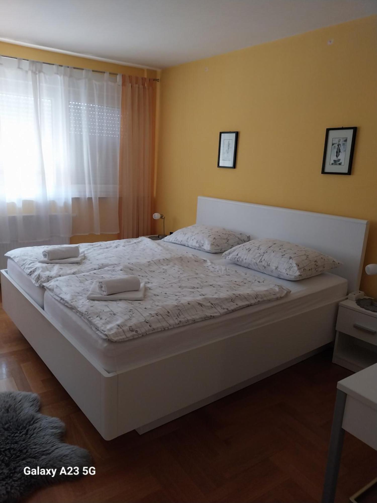 Apartman Bloom Osijek Exterior foto