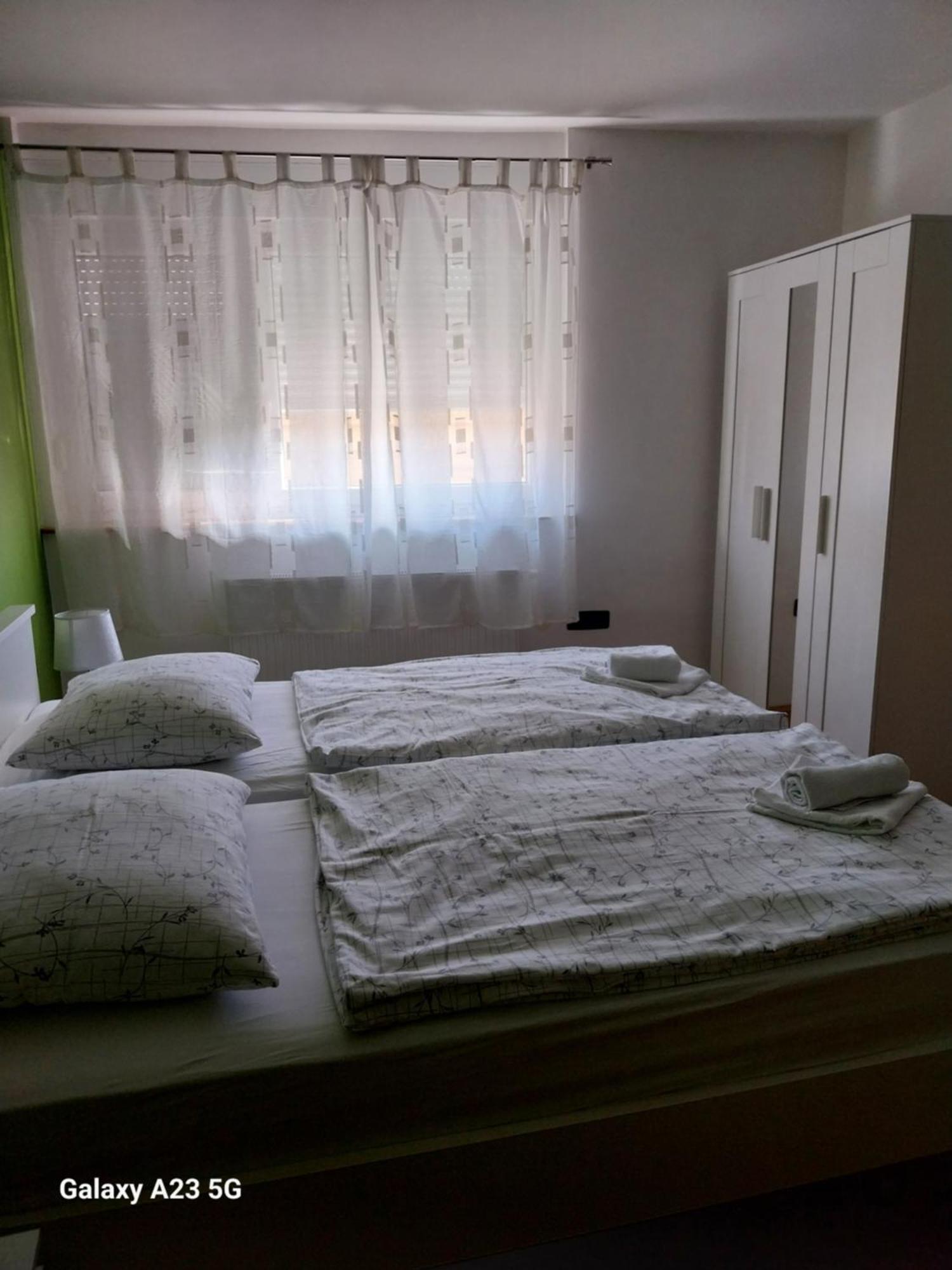 Apartman Bloom Osijek Exterior foto