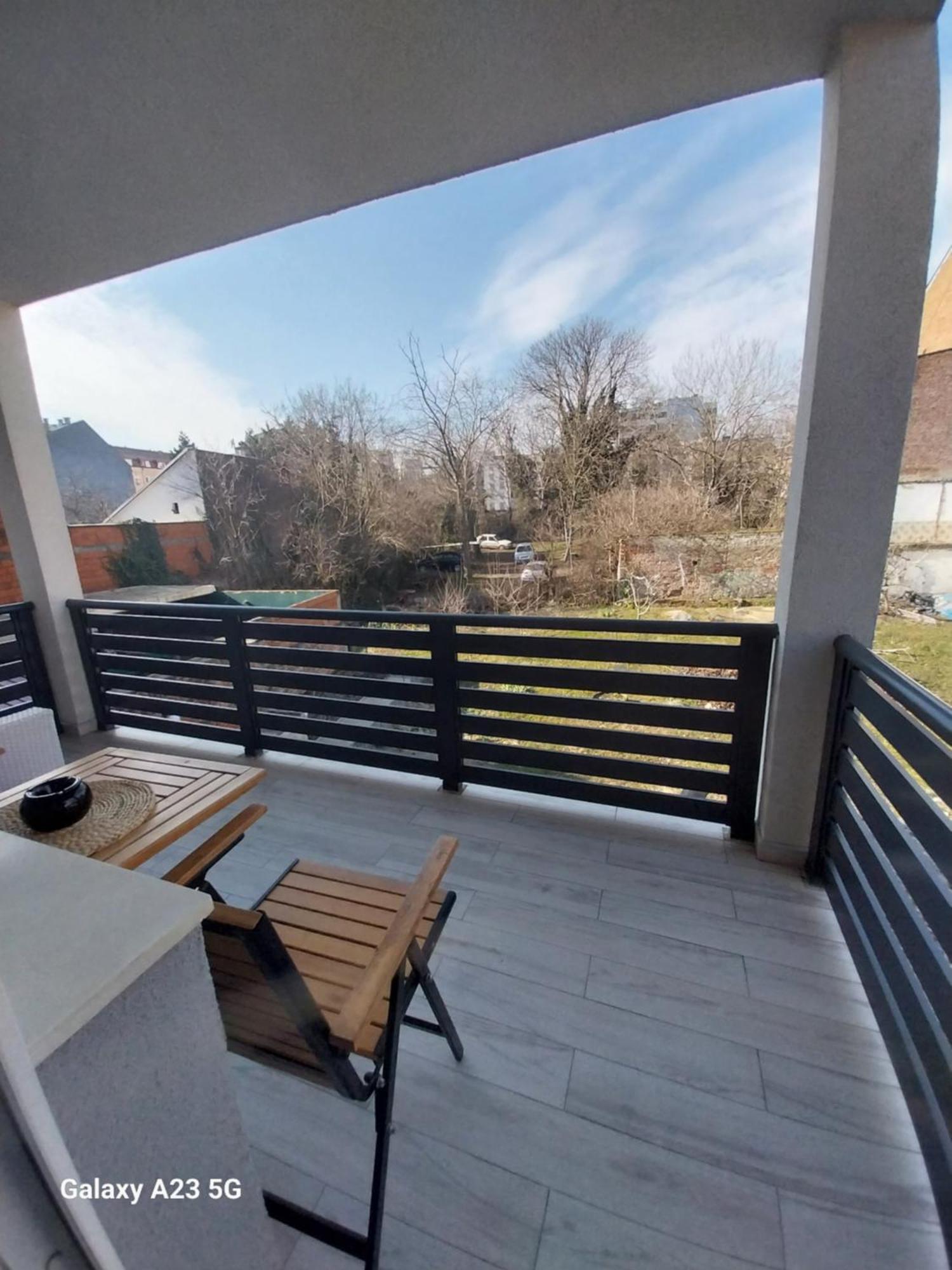 Apartman Bloom Osijek Exterior foto